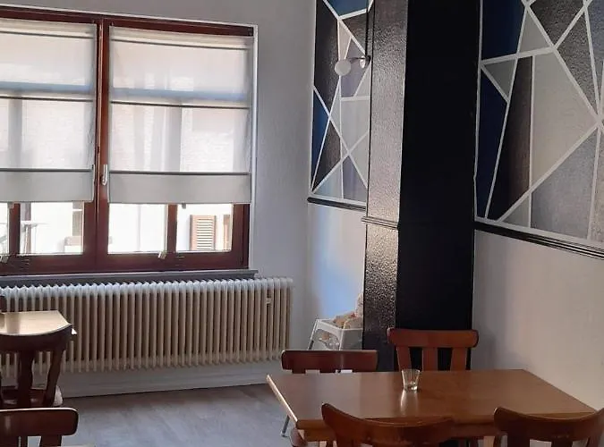 Cafe De De Bruxelles بيت ريفي فيانْدْنْ