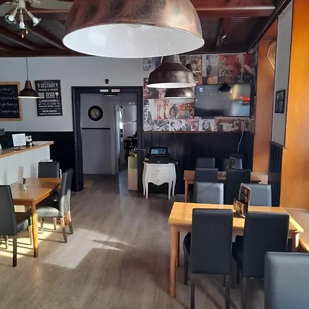 Cafe De De Bruxelles