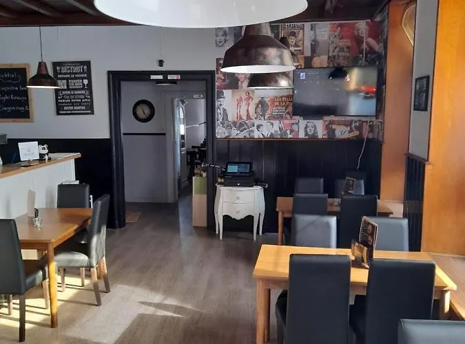 Cafe De De Bruxelles