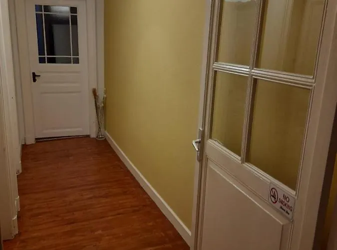 Cafe De De Bruxelles